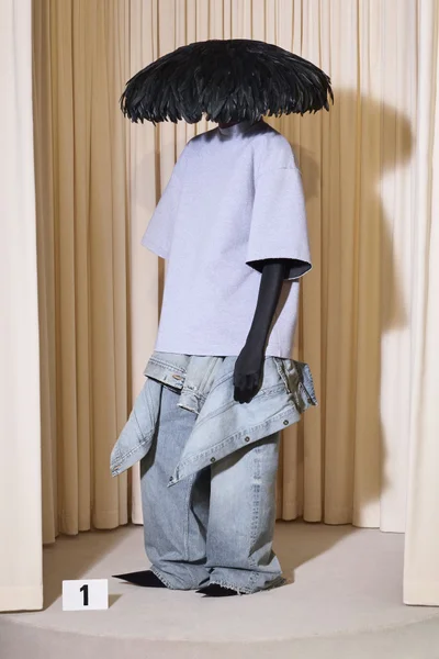 Look 1
